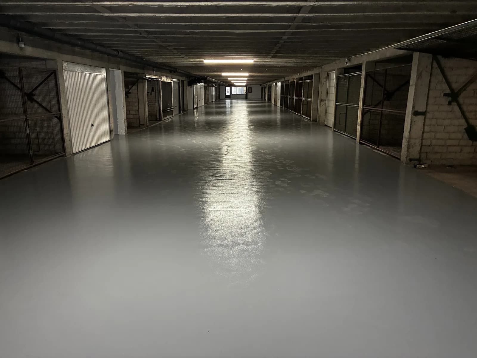 Parkings & garages